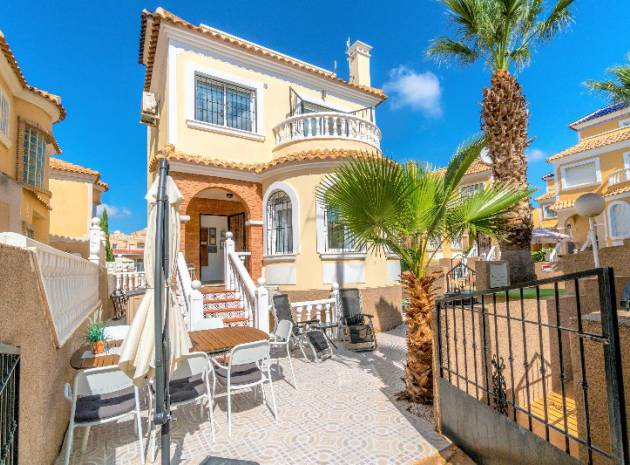 Resale - Villa - Villamartin - costa dorada