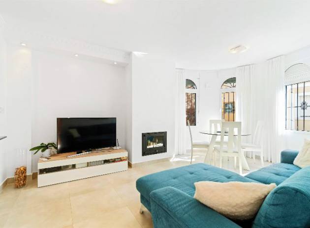 Resale - Villa - Villamartin - costa dorada