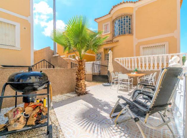 Resale - Villa - Villamartin - costa dorada