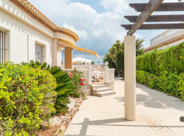 Återförsäljning - Villa - Playa Flamenca - urb las acacias