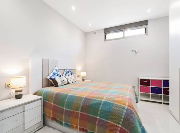 Resale - Villa - Villamartin - PAU 26