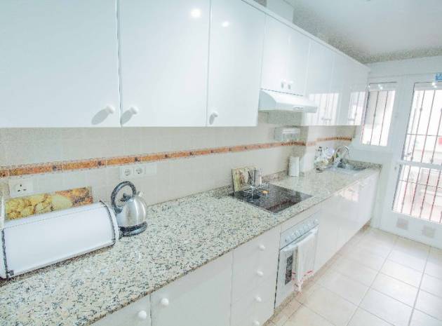 Resale - Townhouse - Los Montesinos - laguna green