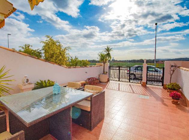 Resale - Townhouse - Los Montesinos - laguna green