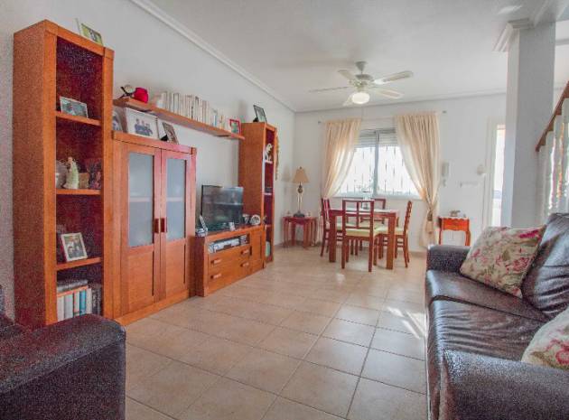 Resale - Townhouse - Los Montesinos - laguna green