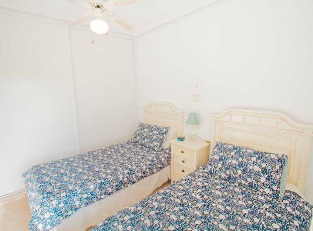 Resale - Townhouse - Los Montesinos - laguna green