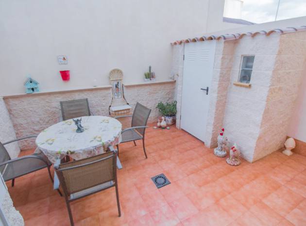 Resale - Townhouse - Los Montesinos - laguna green