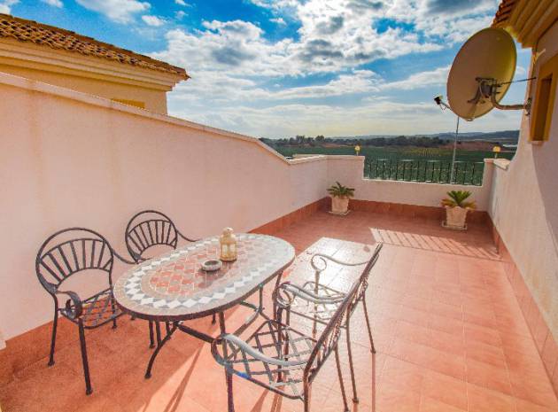 Resale - Townhouse - Los Montesinos - laguna green