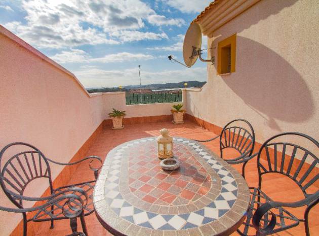 Resale - Townhouse - Los Montesinos - laguna green