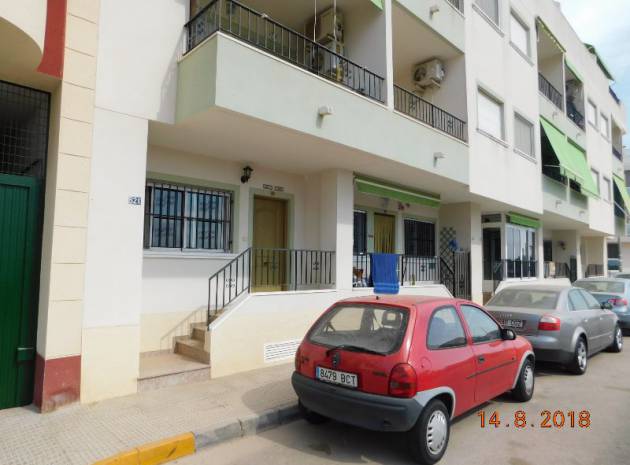 Resale - Apartment - Formentera del Segura - edificio picasso