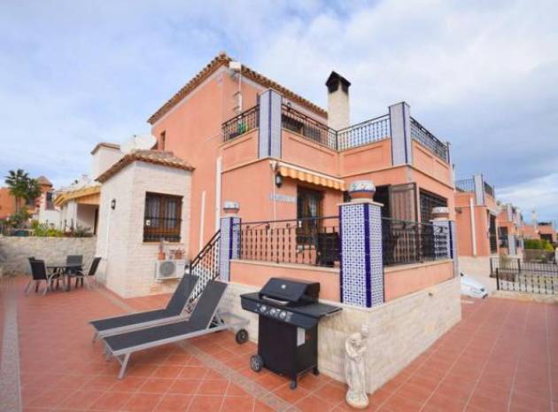 Resale - Villa - San Miguel de Salinas - La Canada