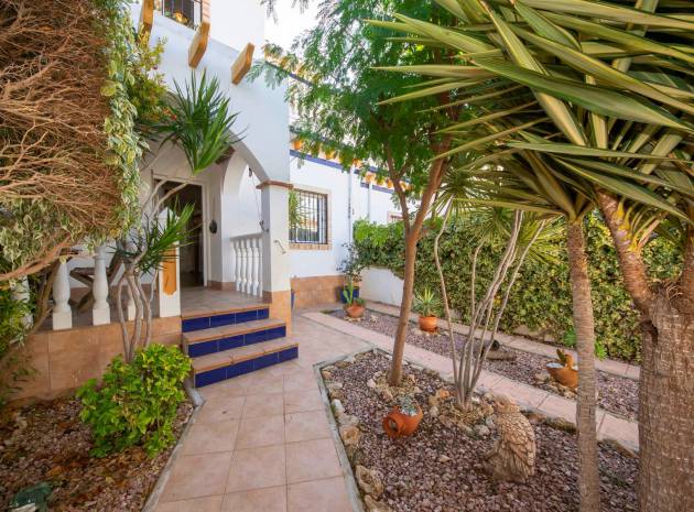 Resale - Townhouse - Playa Flamenca - las chismosas