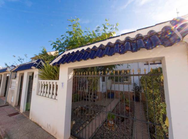 Resale - Townhouse - Playa Flamenca - las chismosas