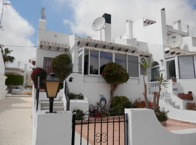 Resale - Townhouse - Villamartin - verdemar