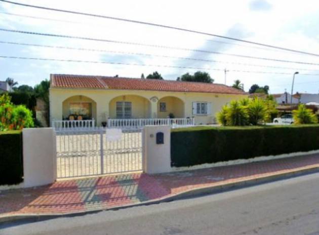 Resale - Villa - Los Balcones