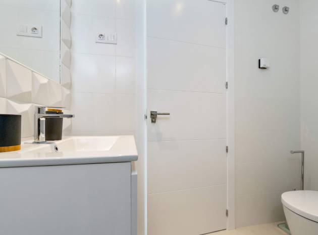 Nybyggnad - Lägenhet - Punta Prima - Costa Blanca South