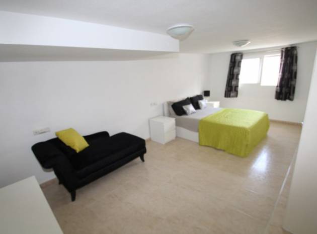 Resale - Villa - San Miguel de Salinas - Lake View Mansions