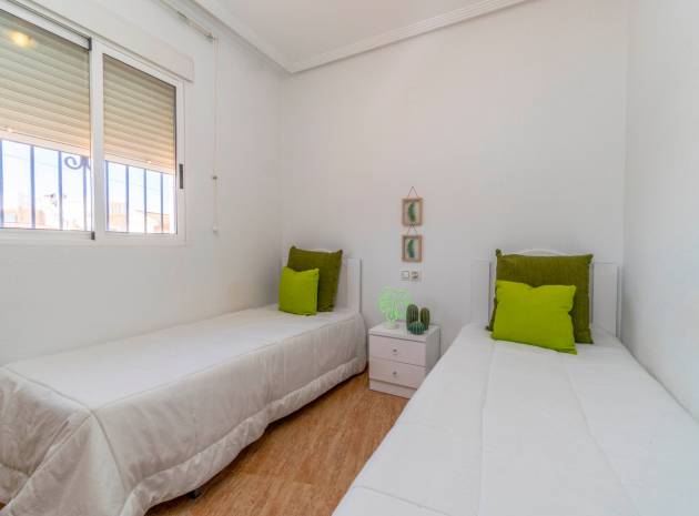 Resale - Apartment - Playa Flamenca - la mirada