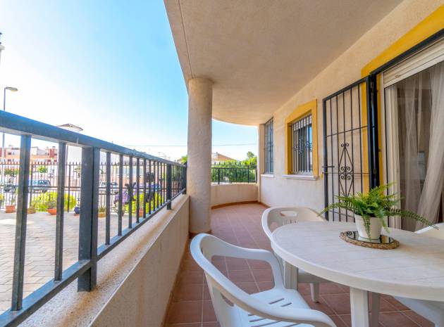 Resale - Apartment - Playa Flamenca - la mirada