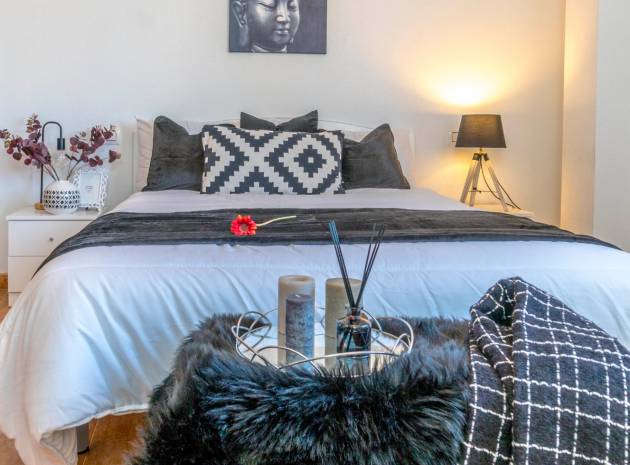 Resale - Apartment - Playa Flamenca - la mirada