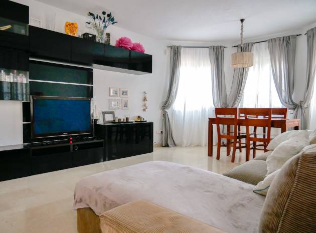 Resale - Villa - Playa Flamenca - La Rueda