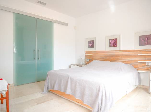 Resale - Villa - Playa Flamenca - La Rueda