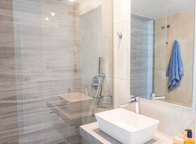 Återförsäljning - Lägenhet - Punta Prima - oasis beach