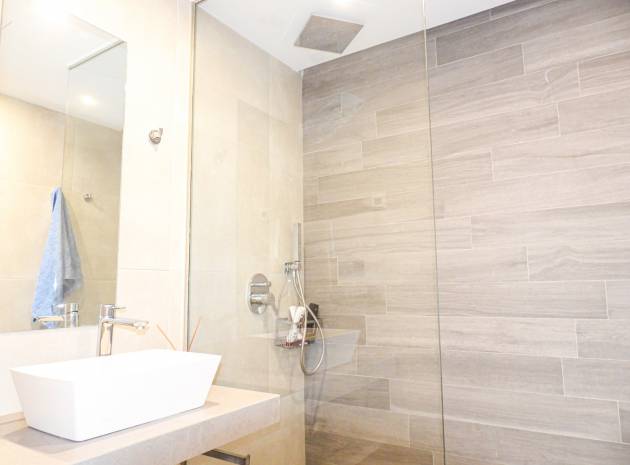 Återförsäljning - Lägenhet - Punta Prima - oasis beach