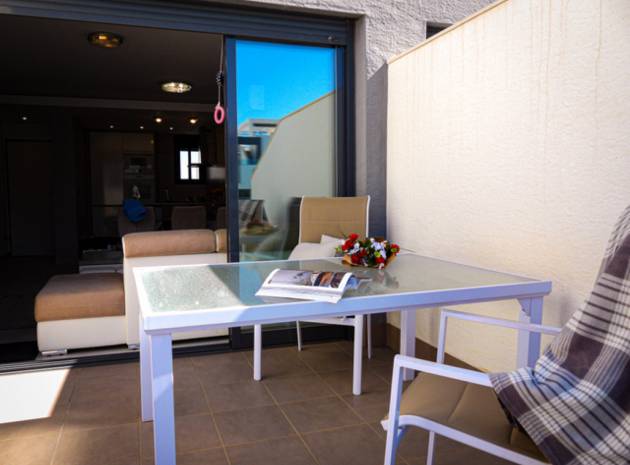 Återförsäljning - Lägenhet - Punta Prima - oasis beach