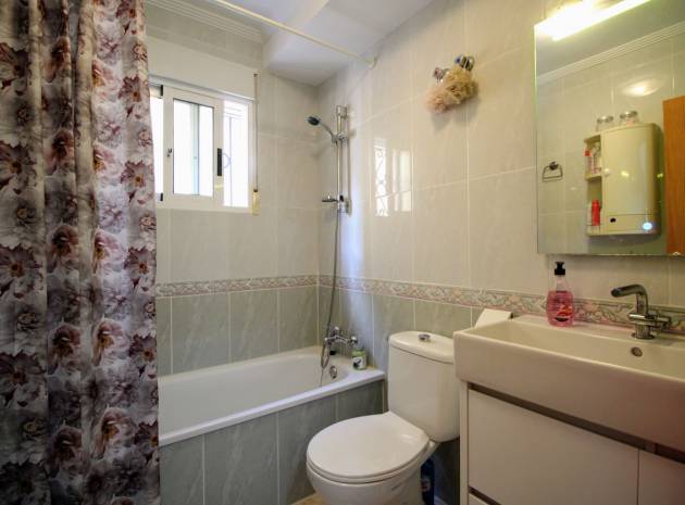 Resale - Townhouse - Los Altos - Res. Don Sancho