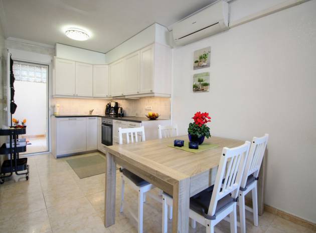 Resale - Townhouse - Los Altos - Res. Don Sancho