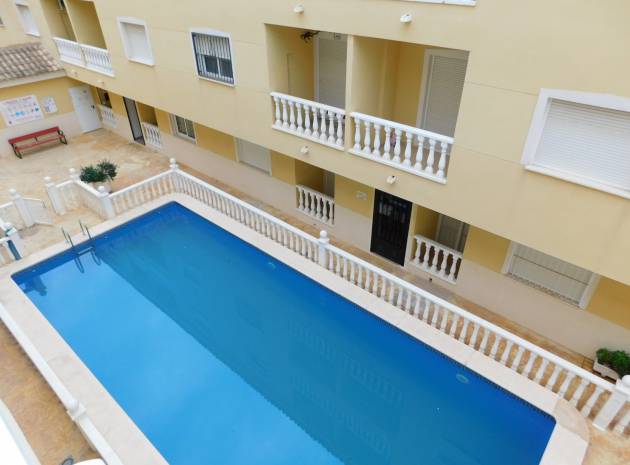 Resale - Apartment - Formentera del Segura