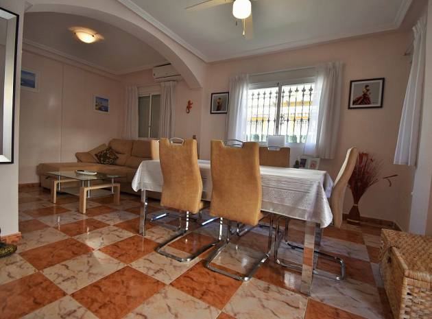 Återförsäljning - Villa - Playa Flamenca