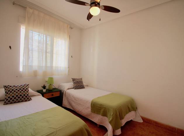 Resale - Apartment - Torrevieja - Baños de Europa