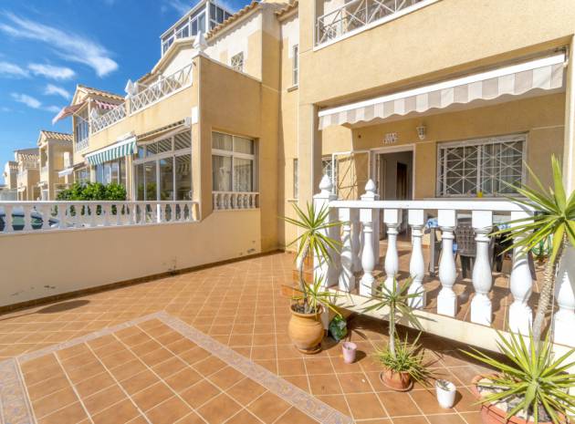 Resale - Apartment - Torrevieja - Baños de Europa