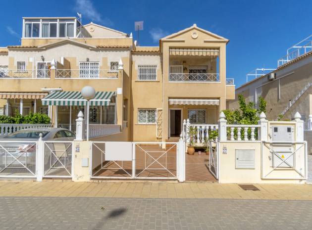 Resale - Apartment - Torrevieja - Baños de Europa