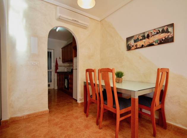 Resale - Apartment - Torrevieja - Baños de Europa