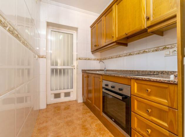 Resale - Apartment - Torrevieja - Baños de Europa