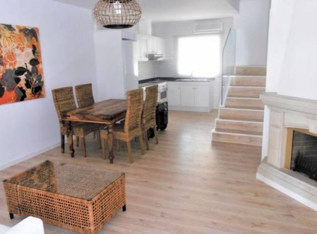 Resale - Townhouse - Villamartin - verdemar