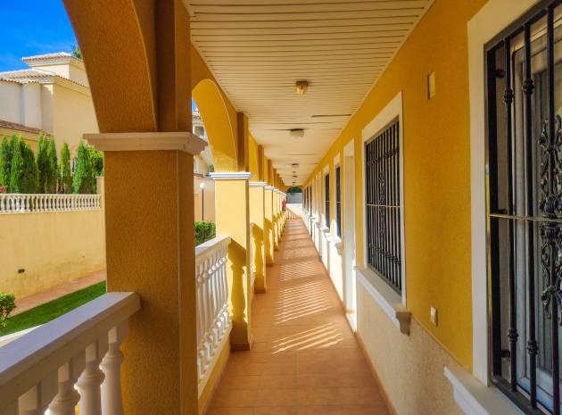 Resale - Apartment - Villamartin - Fontana Golf