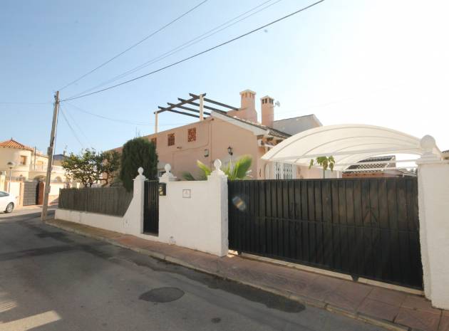 Resale - Villa - Villamartin - eagles nest