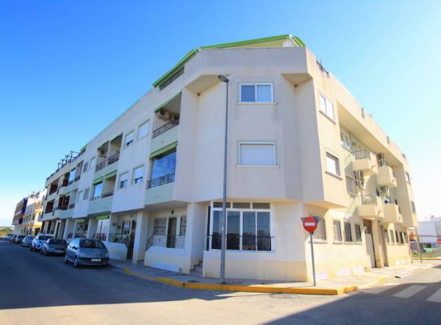 Resale - Apartment - Formentera del Segura - edificio picasso