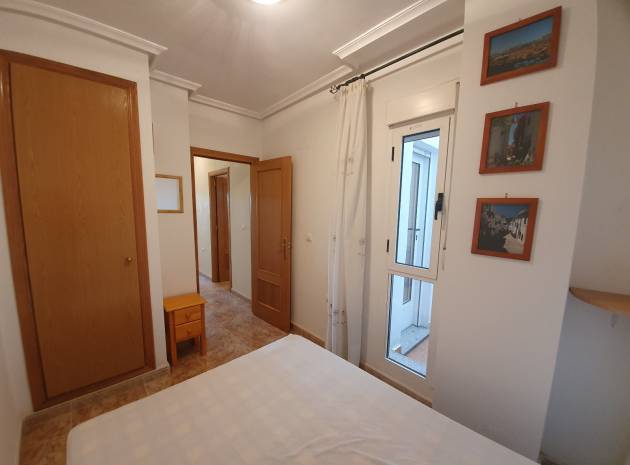 Resale - Apartment - Formentera del Segura - edificio picasso