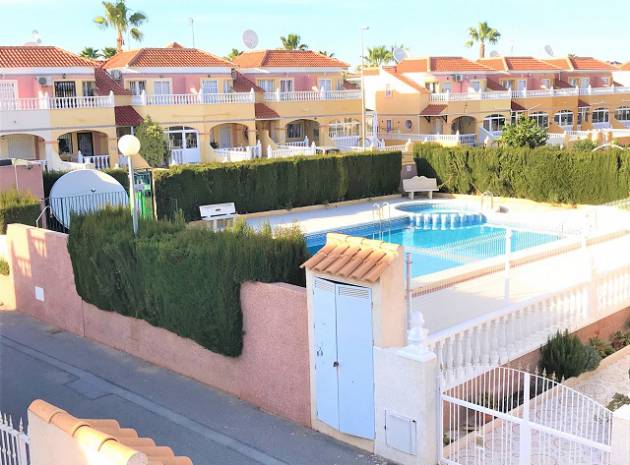 Resale - Villa - Cabo Roig - la regia