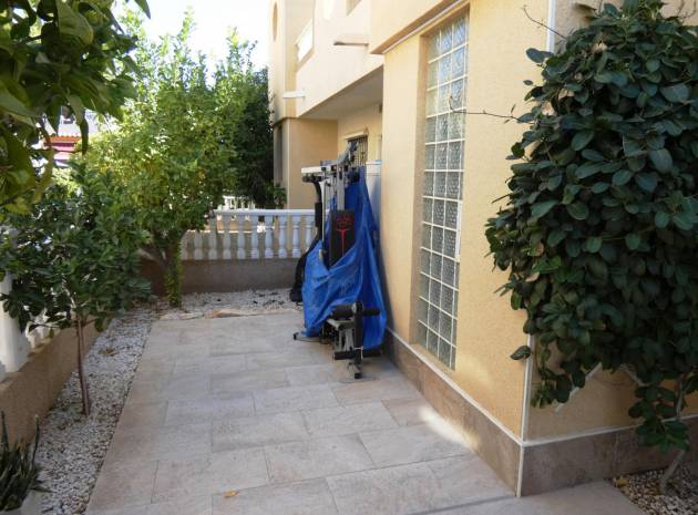 Resale - Villa - Playa Flamenca - zodiaco