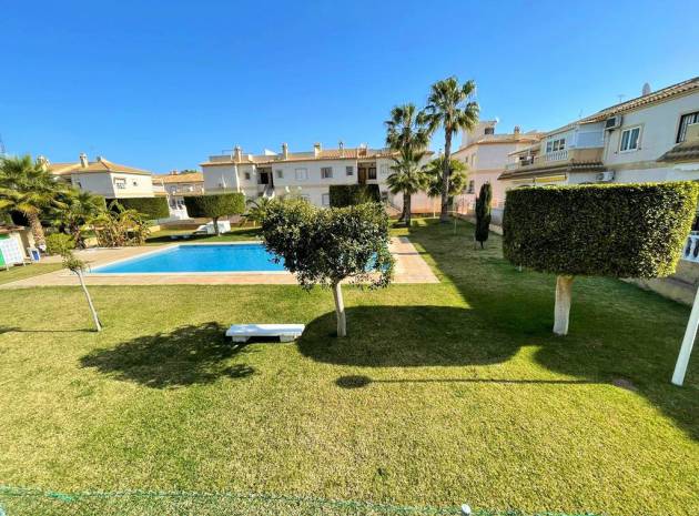Resale - Apartment - Torrevieja - Aguas Nuevas