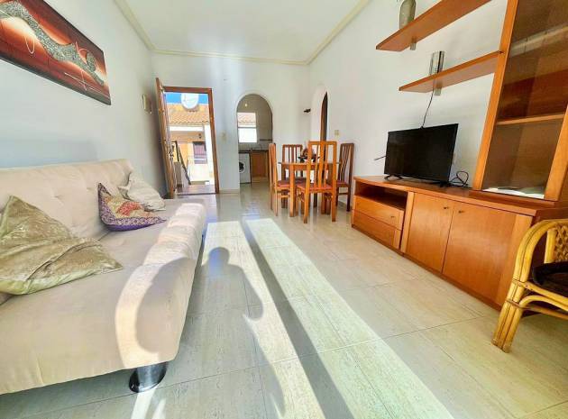 Resale - Apartment - Torrevieja - Aguas Nuevas