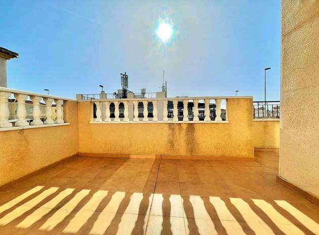 Resale - Apartment - Torrevieja - Aguas Nuevas