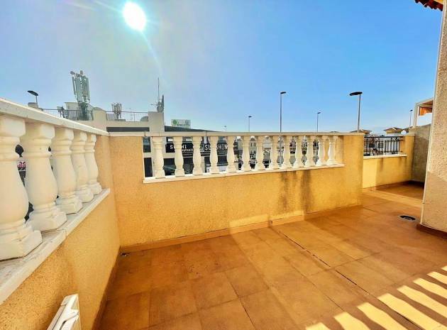 Resale - Apartment - Torrevieja - Aguas Nuevas