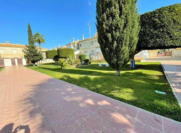 Resale - Apartment - Torrevieja - Aguas Nuevas