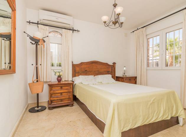 Återförsäljning - Villa - Playa Flamenca - Res. Montilla